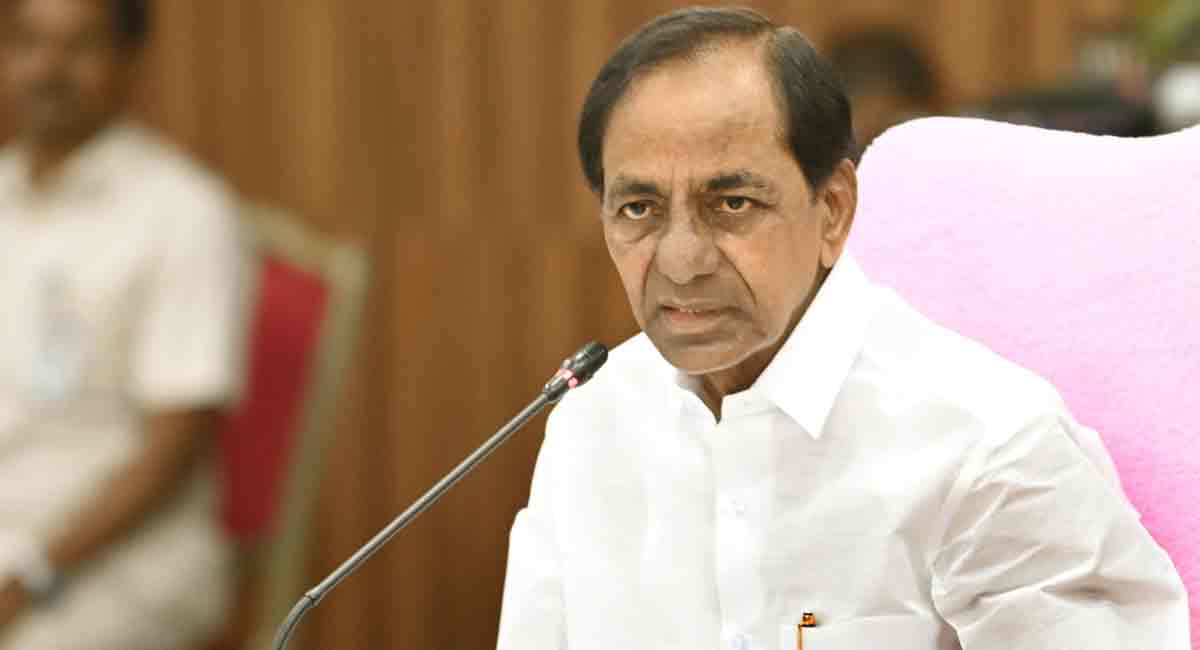 CM KCR pays tribute to Sardar Sarvai Papanna