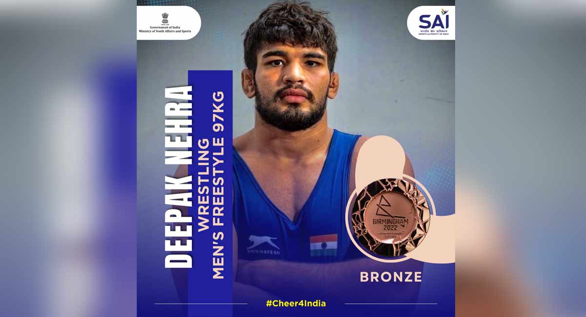 CWG 2022: Indian grappler Deepak Nehra defeats Pakistan’s Tayab Raza to clinch bronze medal
