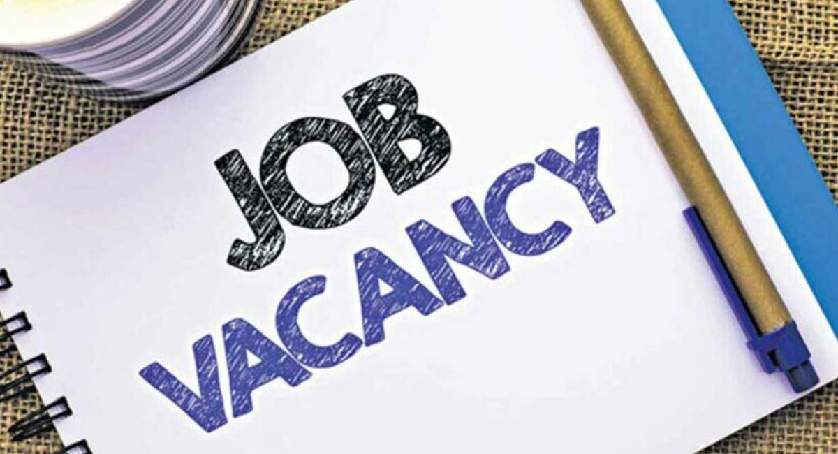 DEET: Hiring for customer service executives