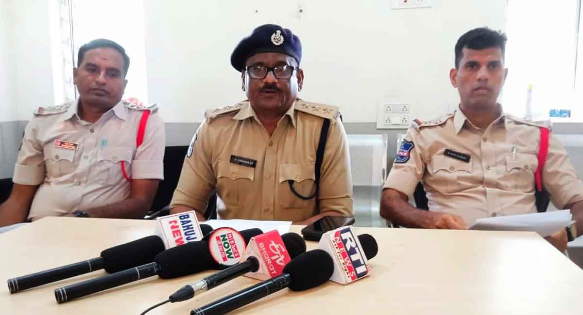 Woman among three held for murdering daily wage earner in Asifabad