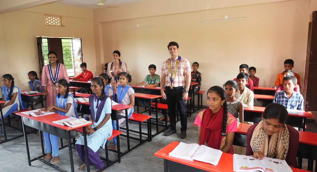 Telangana: 60 school desks donated to ZPHS-Inmulnerva