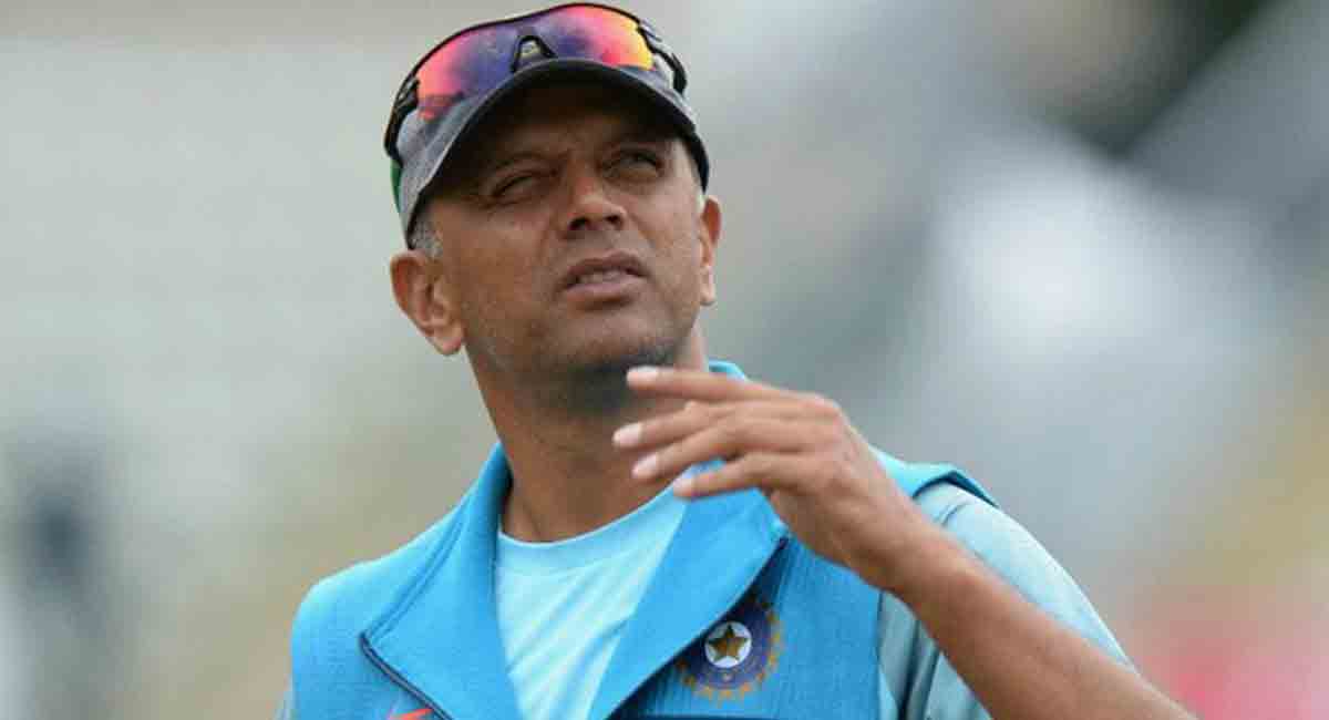 Indian team head coach Rahul Dravid tests positive for Covid-19