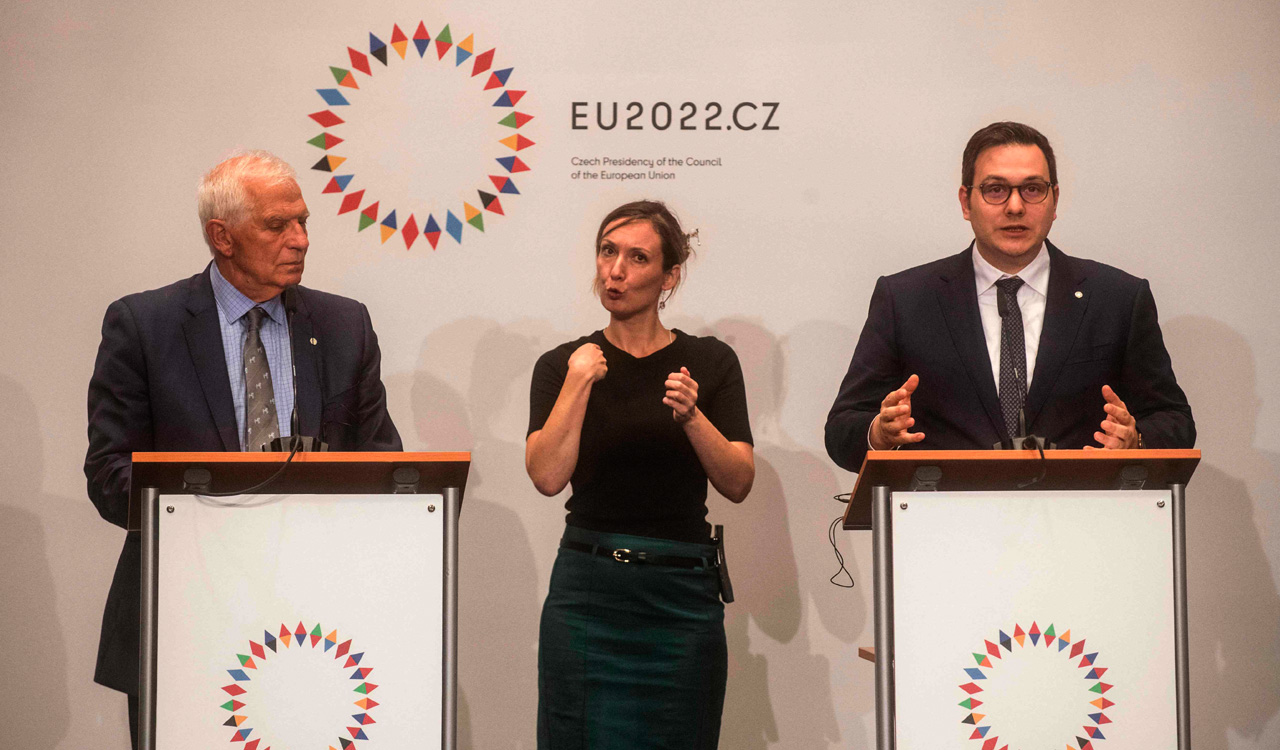 European Union to tighten travel rules for Russians, but no visa ban