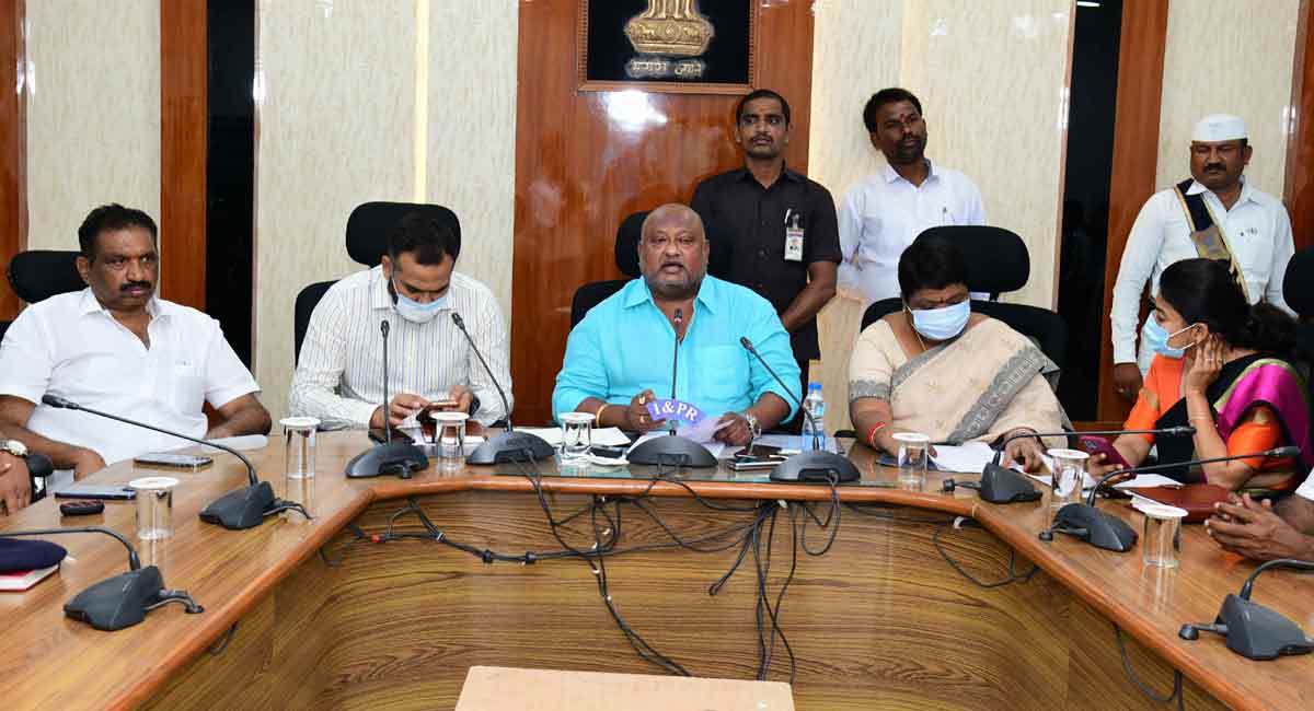 Karimnagar: Gangula holds review meet on 75th Independence Day celebrations