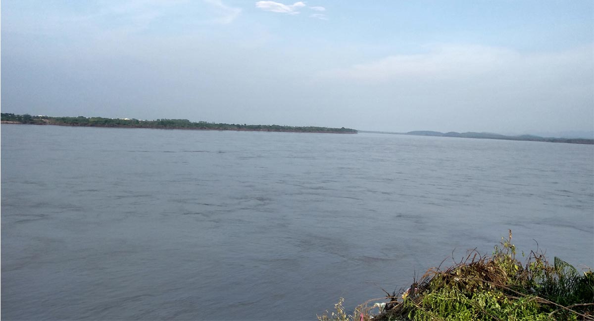Godavari water level receding at Bhadrachalam