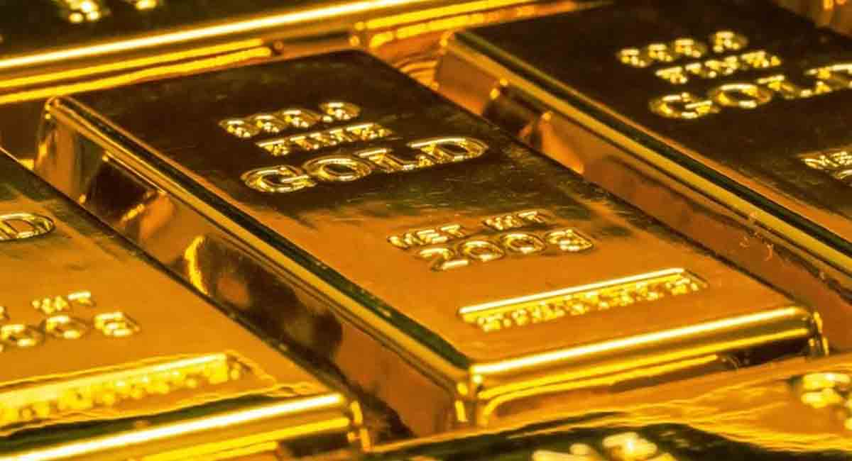 Gold slips Rs 53; silver declines Rs 256
