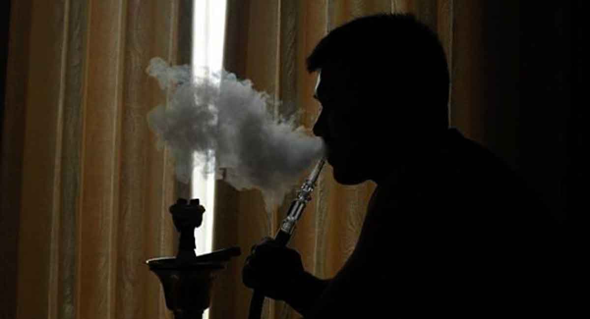 Hookah parlour operated by students raided, two held in Hyderabad
