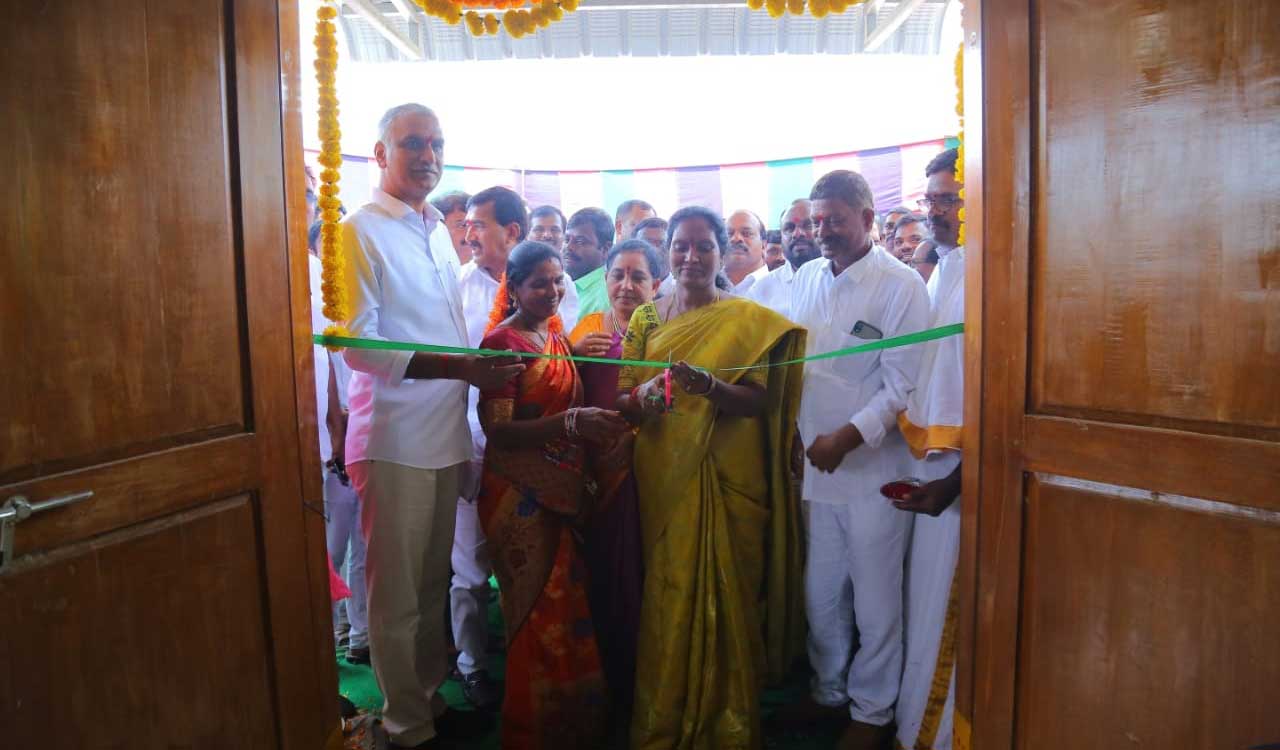 Siddipet: 40 families get 2BHKs in Gajwel