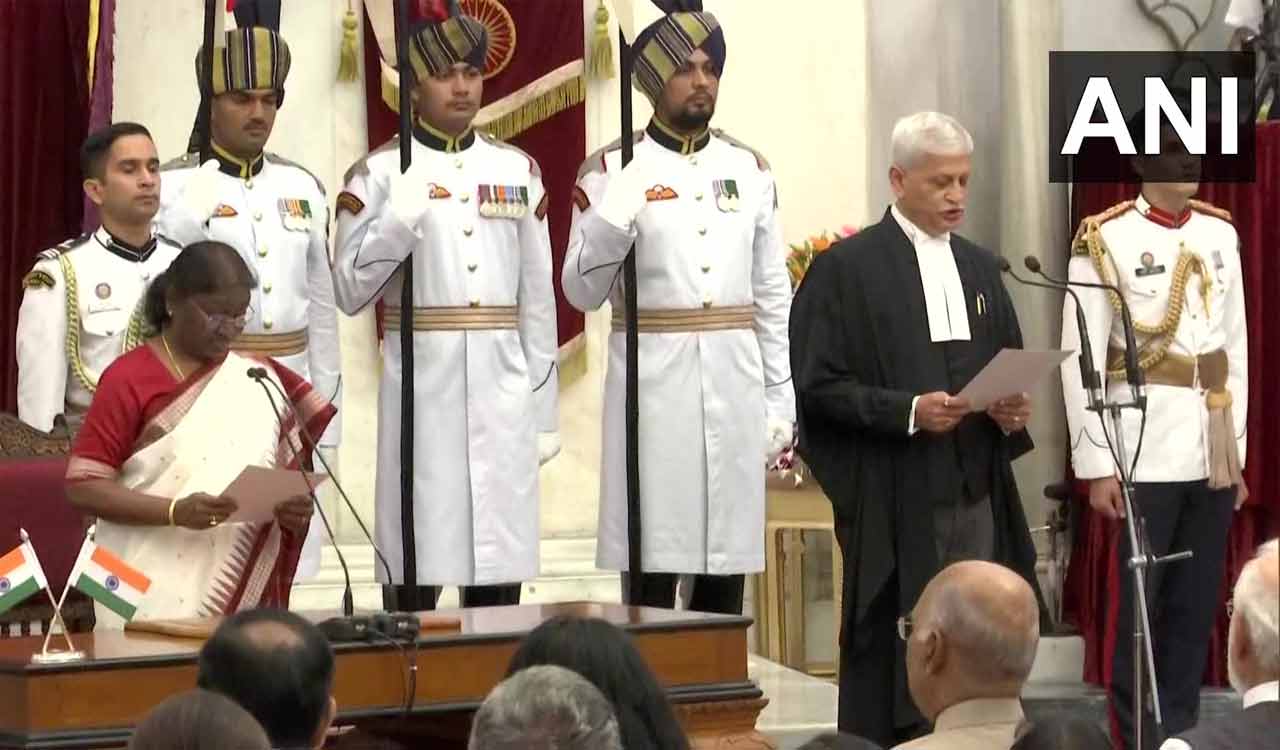 Justice UU Lalit takes oath as 49th Chief Justice of India