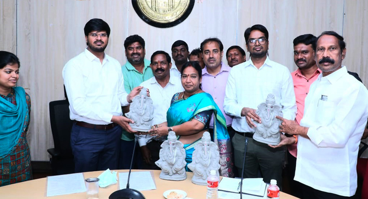 Promote use of clay Ganesh idols, Khammam Collectors asks Utsav Committees