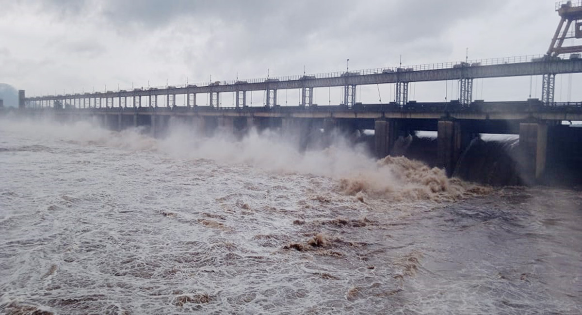 Incessant rains affect normal life, coal production and agriculture activity in Khammam