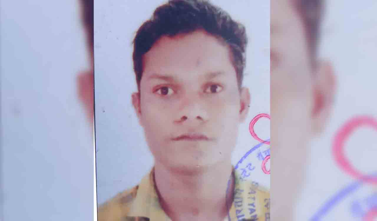 Telangana: Naxals hack deputy sarpanch to death in Cherla