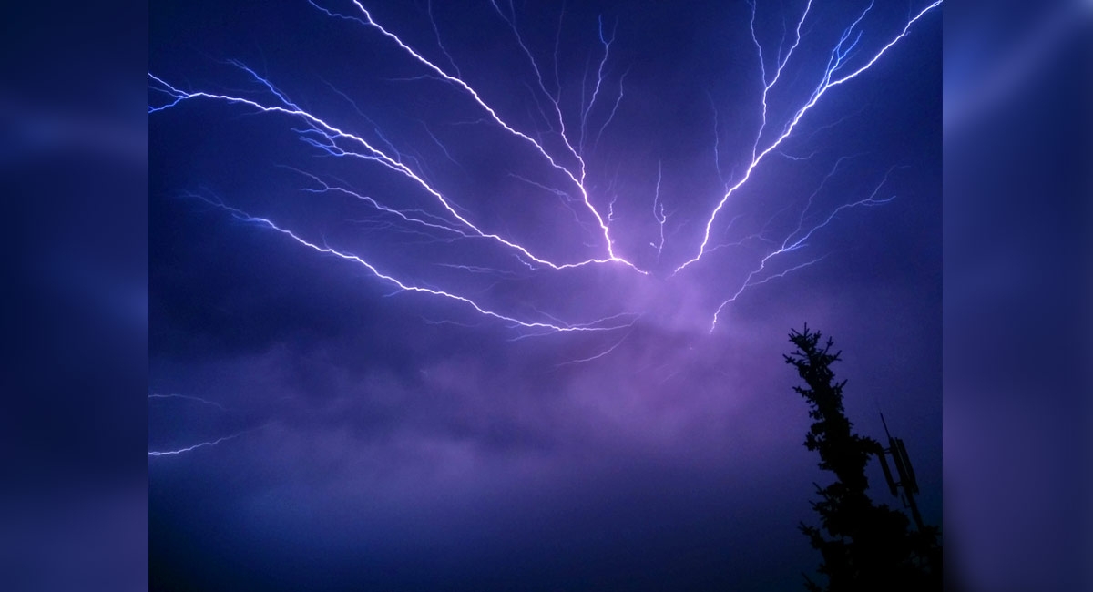 Lightning kills 4 farm workers, injures 3 in Andhra Pradesh