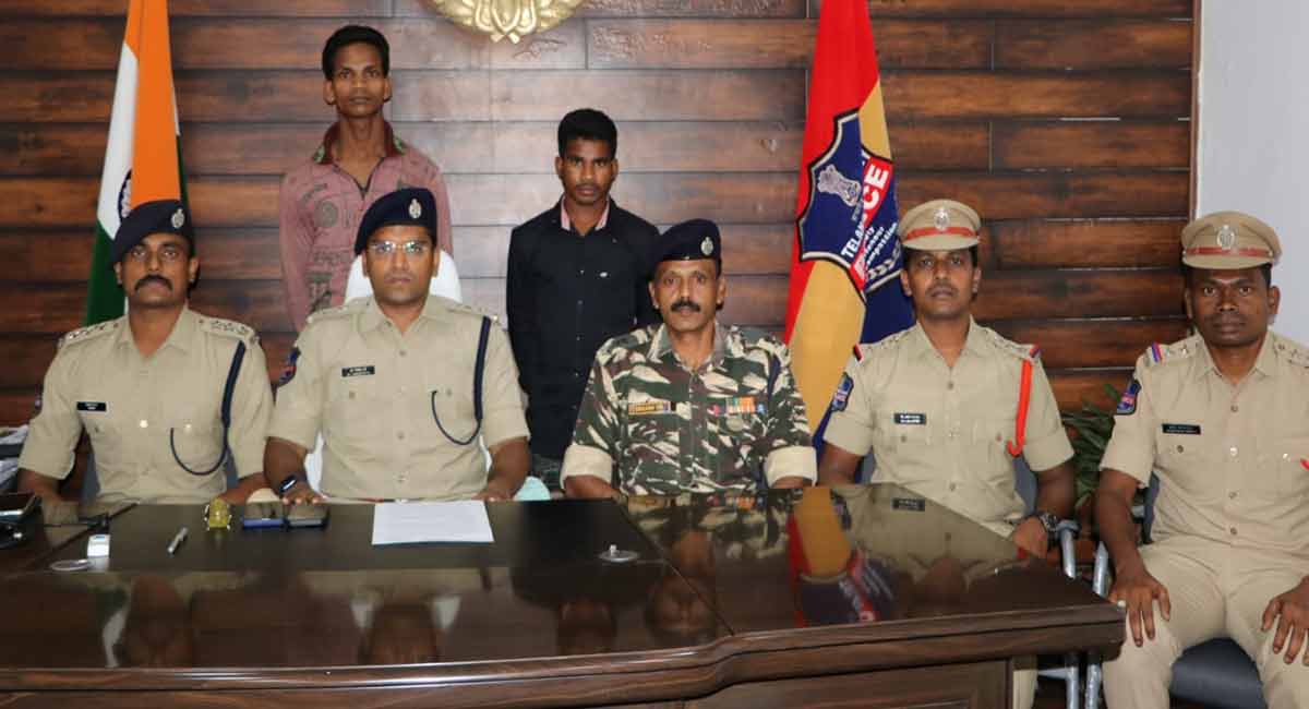 Telangana: Maoist section commander and militia member surrender to police