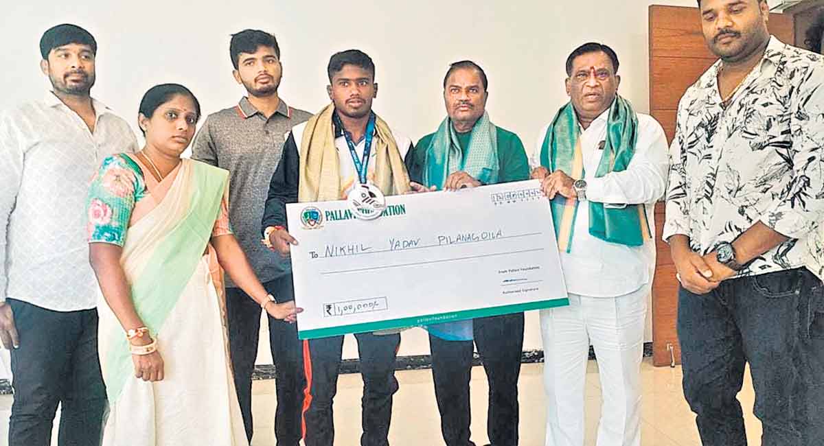 Financial assistance of Rs 1 lakh to wrestler Nikhil Yadav