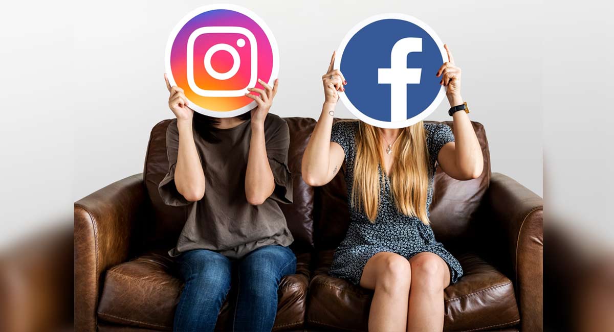 Now create hands-free on Instagram, FB with Samsung Flip phones