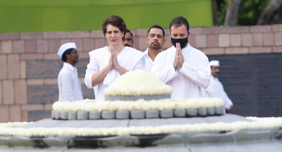 Rahul, Priyanka pay tributes to Rajiv Gandhi on 78th birth anniversary