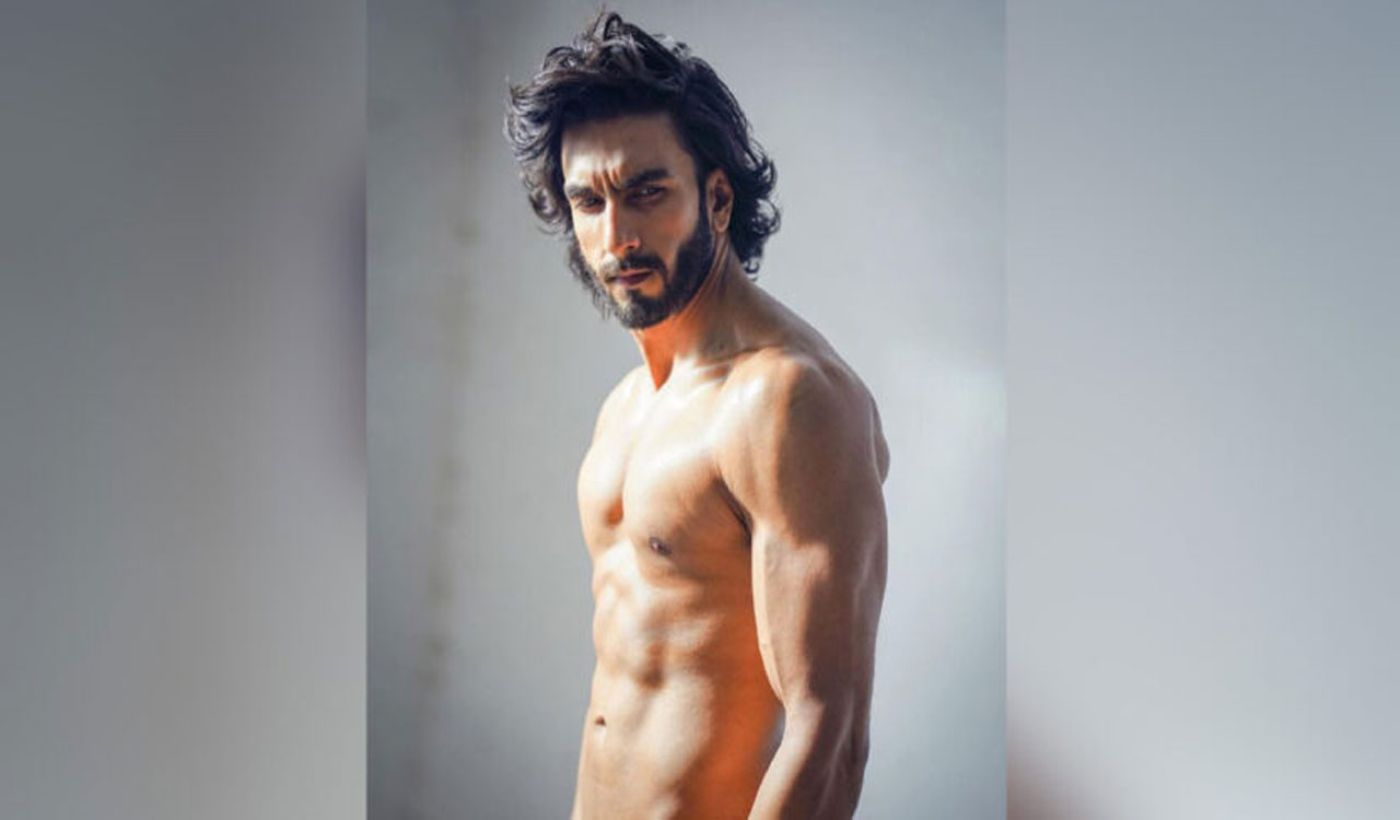 Nudity case: Mumbai Police grill Ranveer Singh for two hours
