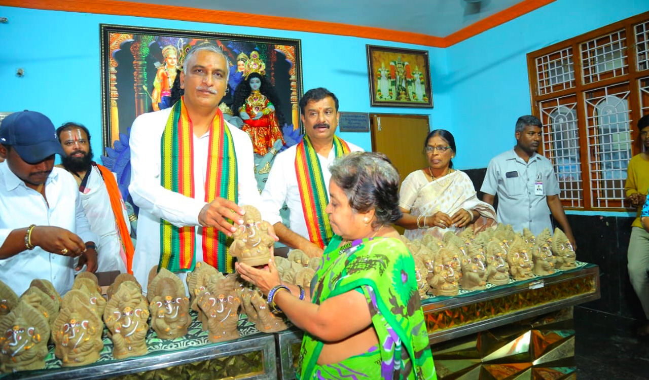 Harish Rao hails services of Amaranth Annadana Seva Samithi