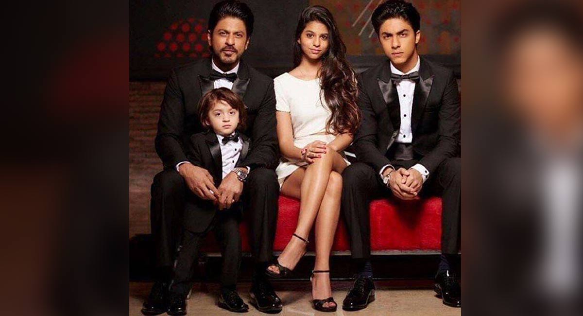 Shah Rukh describes his children as his “little circus”