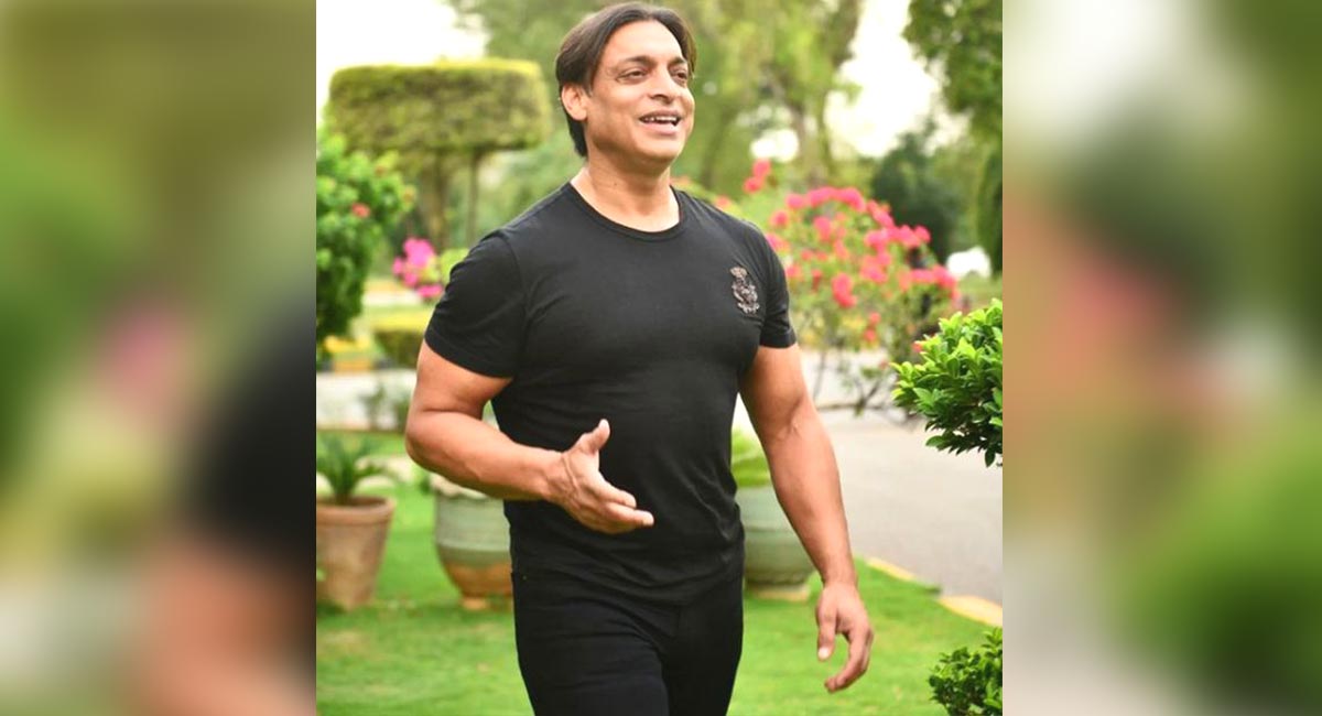 Shoaib Akhtar engages in banter with former Afghanistan Cricket Board executive