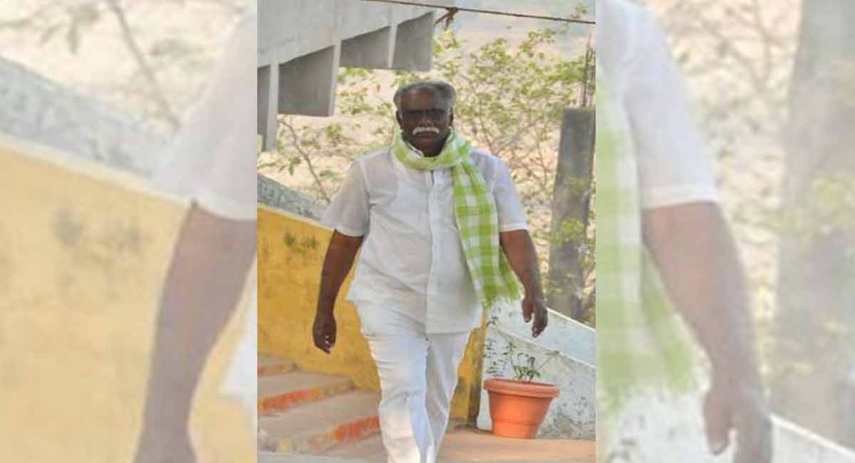 TRS leader murdered brutally in broad daylight in Khammam