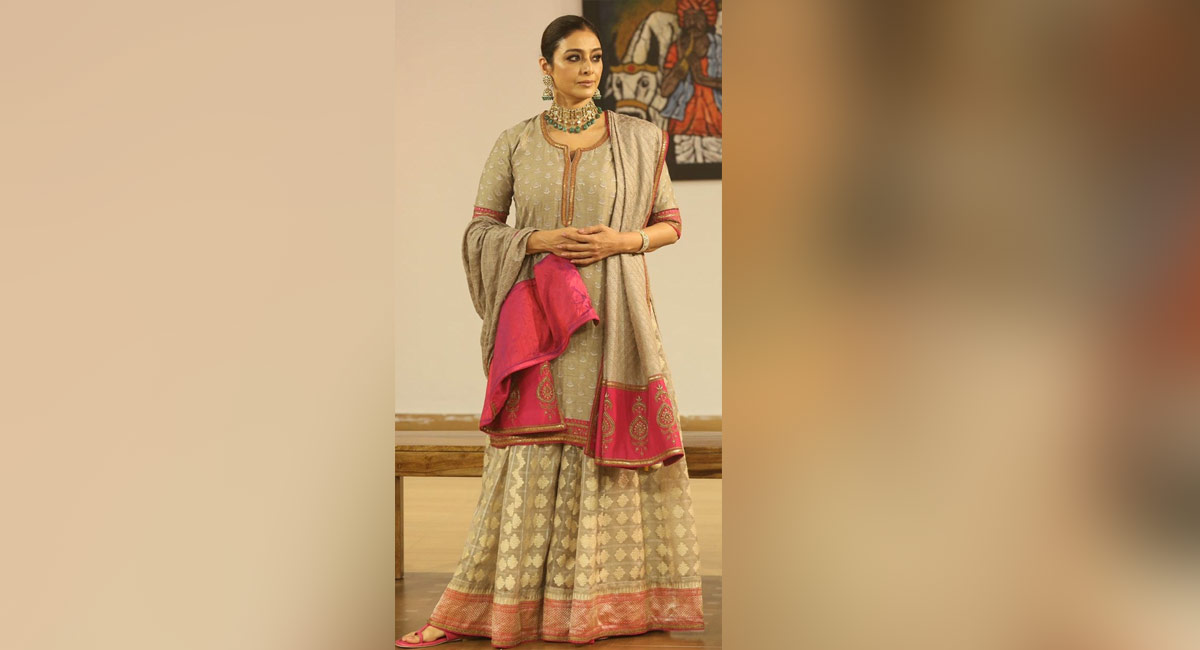 Tabu dazzles in Telangana’s traditional weaves