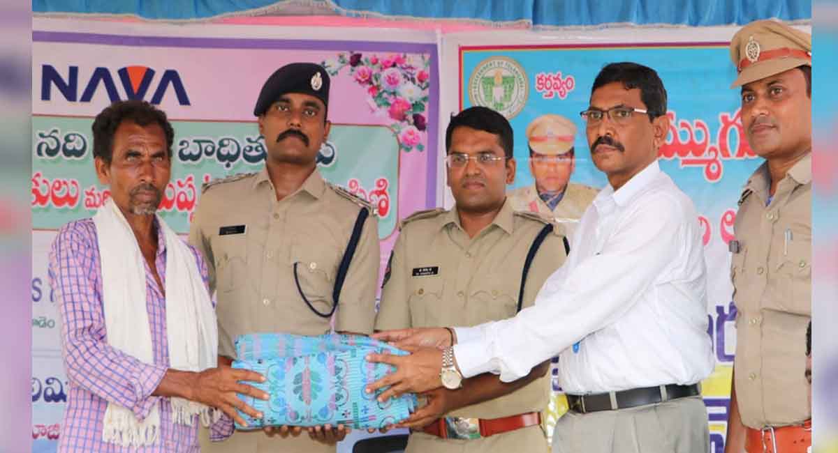 Kothagudem SP lauds services of Nava Limited to Godavari flood victims