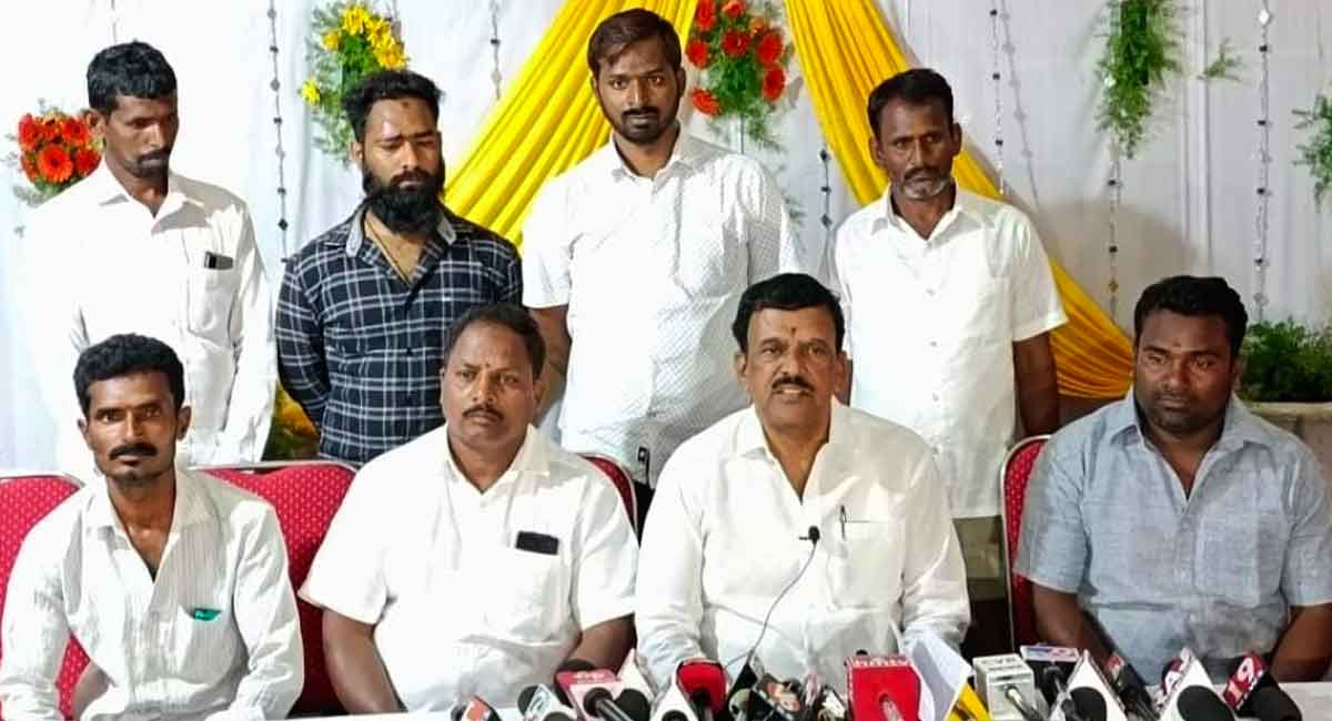 TRS party suspends Narasapur Chairman Murali Yadav