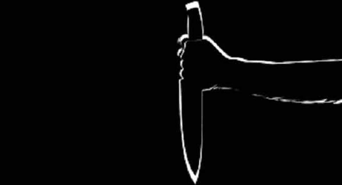 Khammam: Youth attacks father with knife