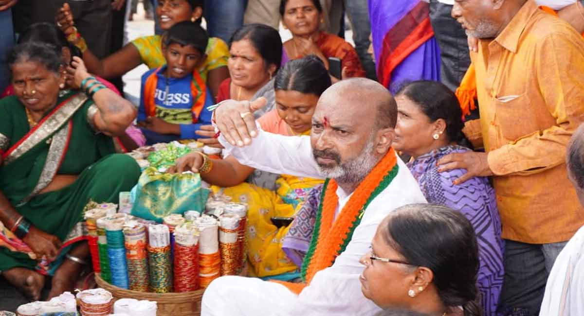 Bandi Sanjay accuses TRS govt of neglecting nomadic tribes