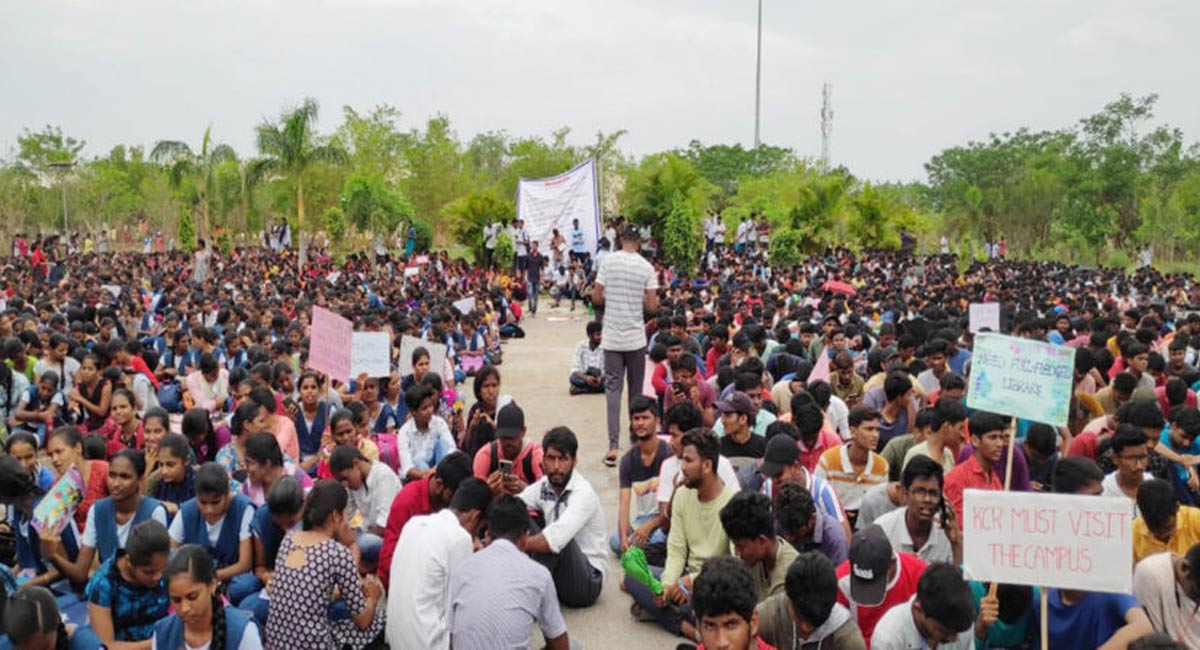 RGUKT-Basar students call for bandh of universities in Telangana