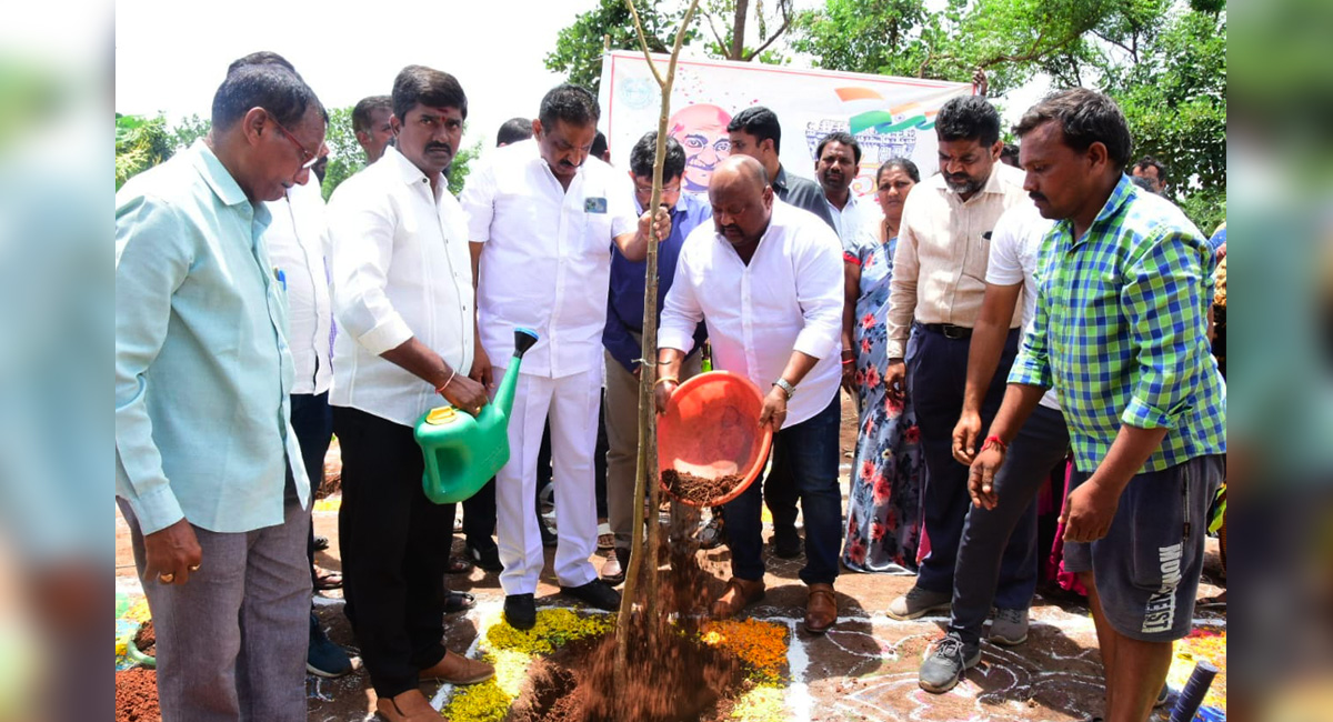 Karimnagar to be made as Haritha Vanam: Gangula