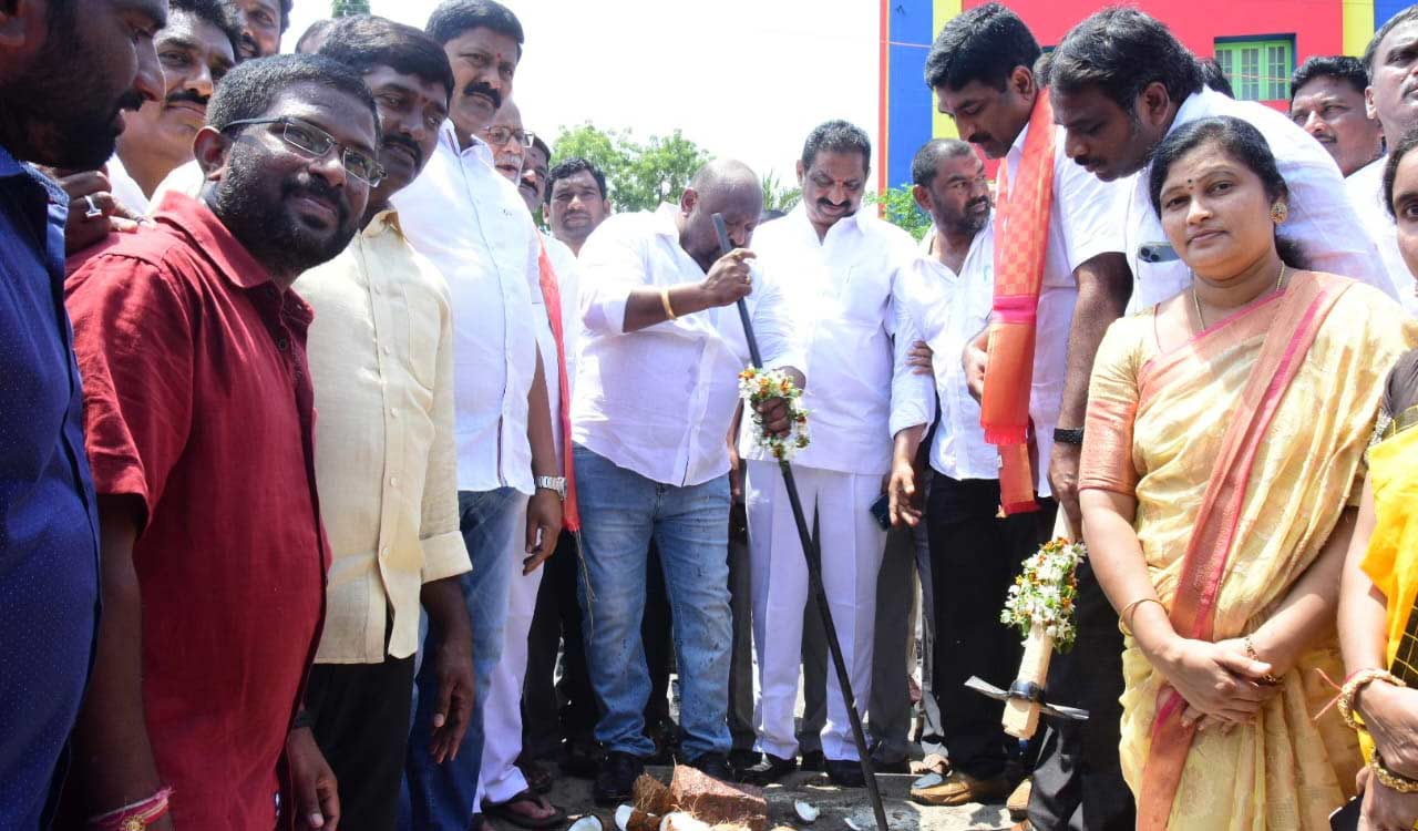 Karimnagar to be developed in all fronts: Gangula