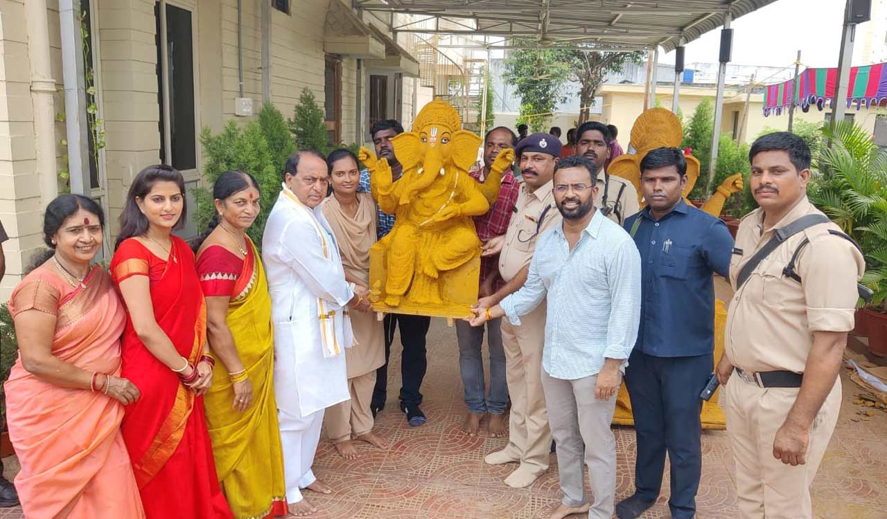 Minister Indrakaran distributes eco-friendly idols of Ganesh in Nirmal