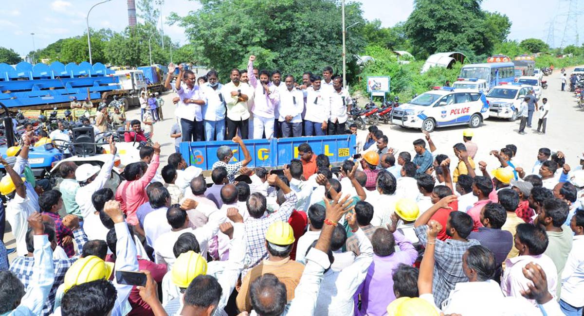 NTPC contract workers to continue protests for three days