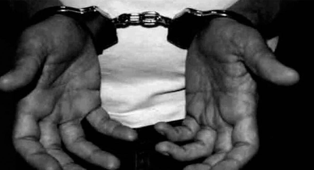 Hyderabad: Four arrested after attempt to rob jeweler fails