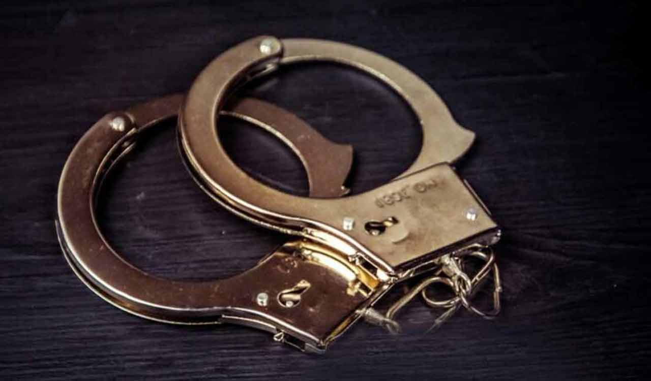 2 held, Rs 4.23 lakh worth PDS rice seized in Warangal