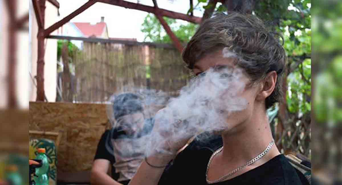 Second-hand smoking tenth biggest risk factor for cancer: Lancet study