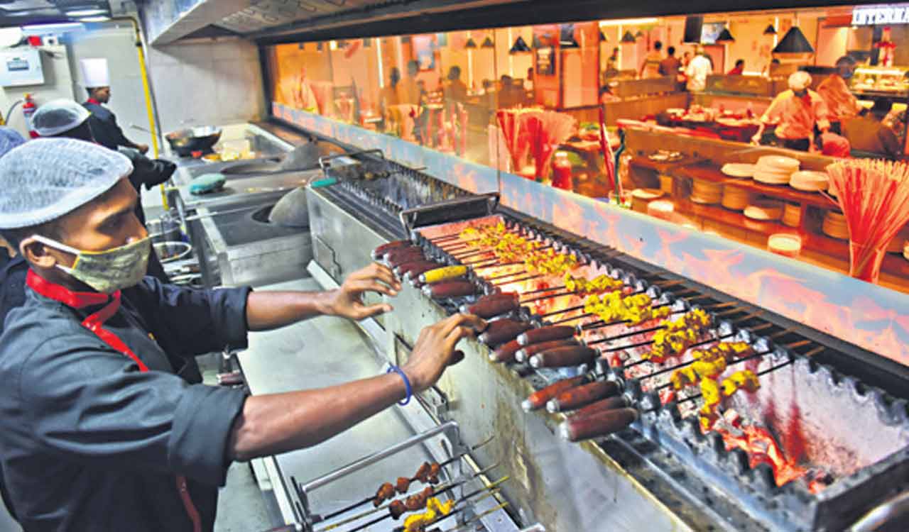 Hyderabad: Tickle your tastebuds with street food