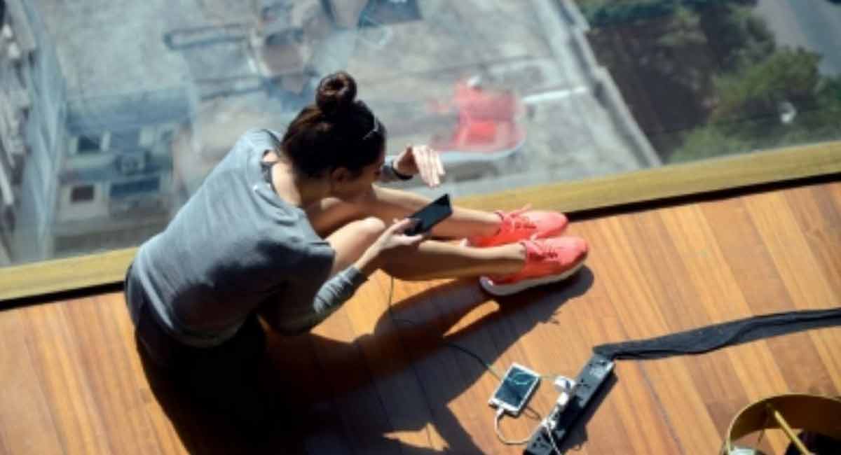 Govt changes caller tune to encourage people for Tiranga selfies