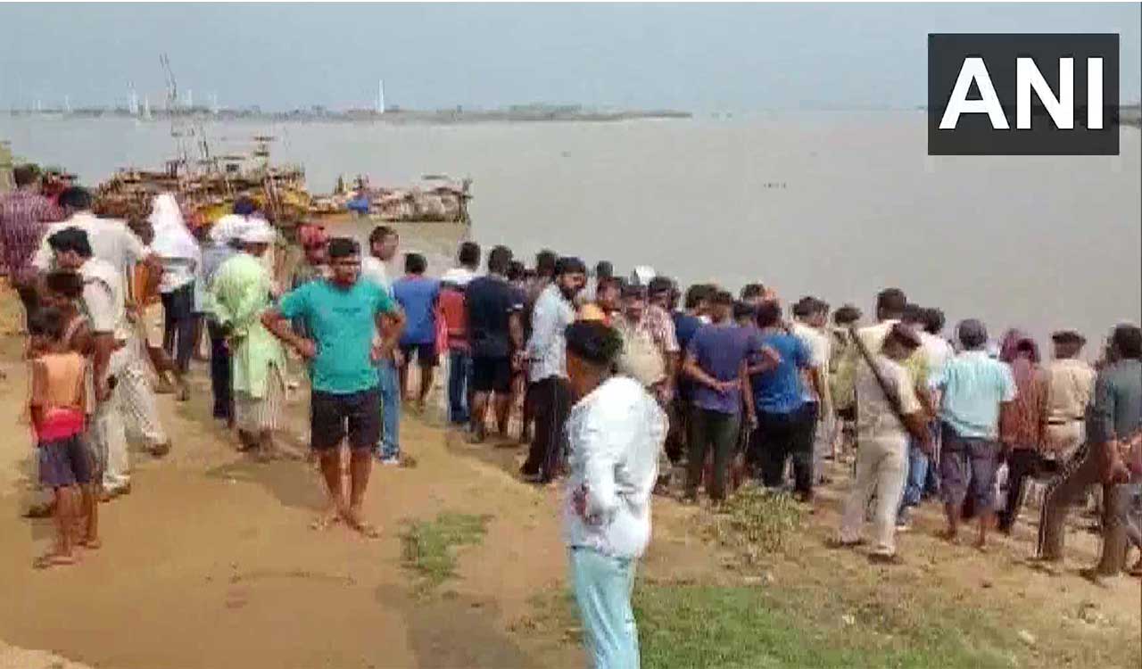 10 missing in Bihar boat mishap, rescue operation on