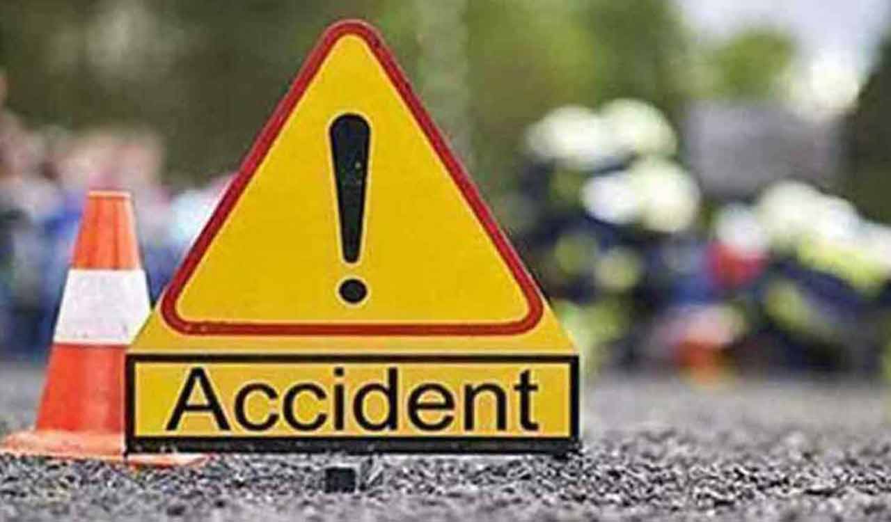 28 kids injured as dumper rams into Uttar Pradesh school bus