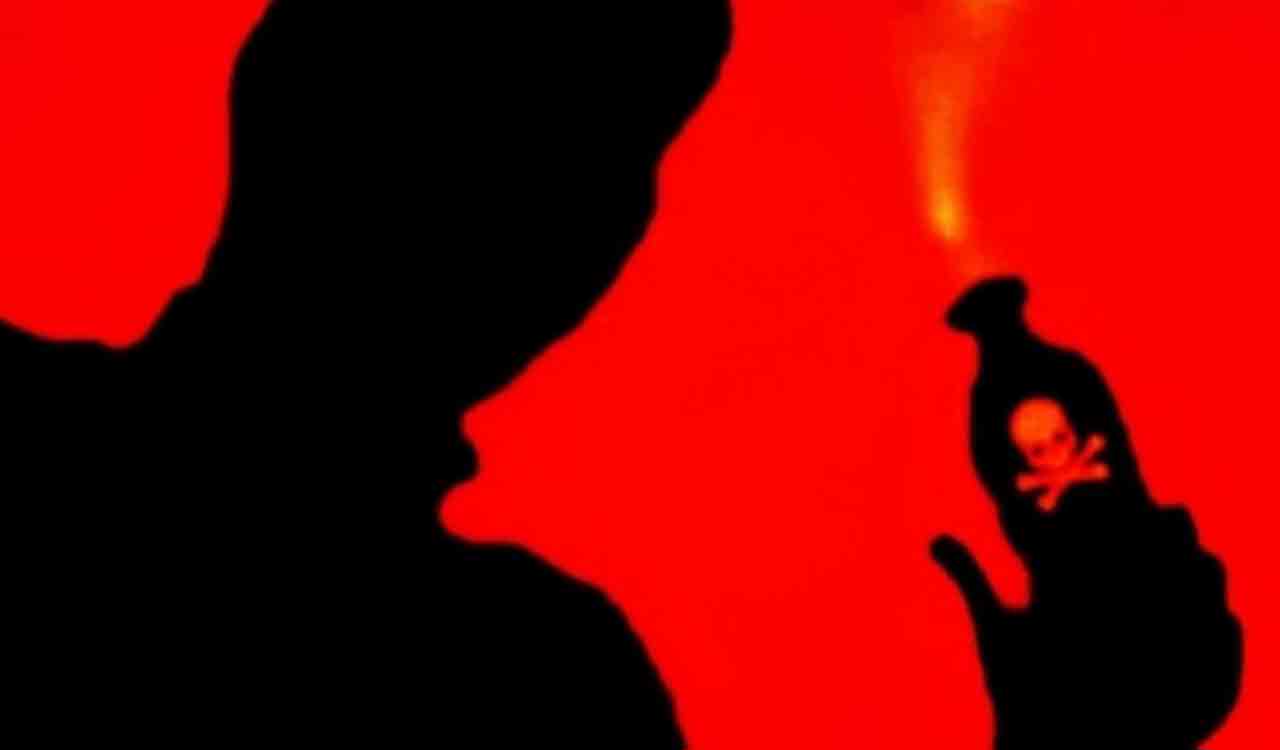 Andhra youth pours acid into minor girl’s mouth, slits throat