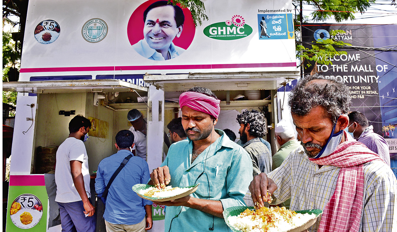 Telangana govt’s Annapurna Food Scheme serves 10 crore meals in GHMC