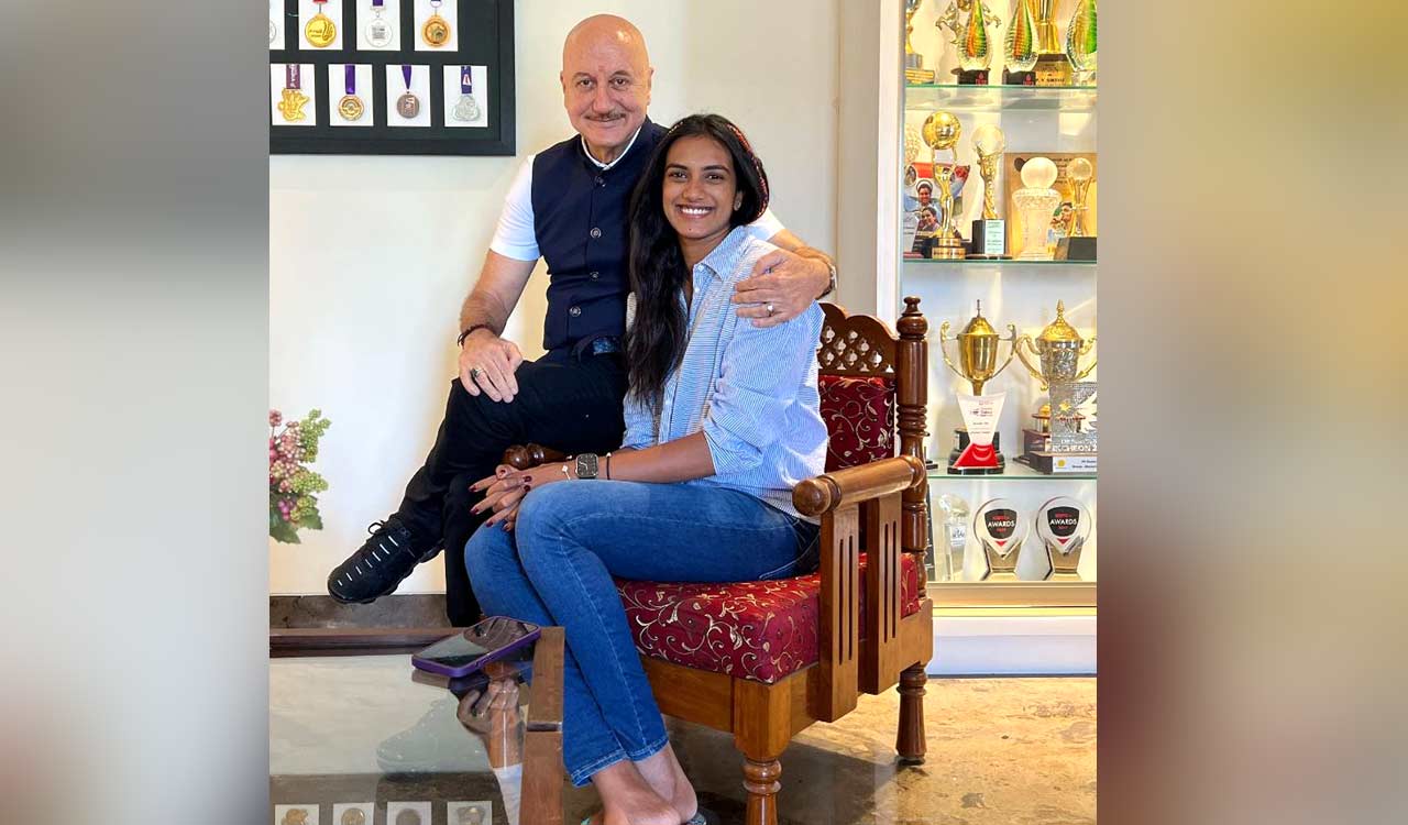 Anupam Kher visits PV Sindhu’s house; gets bowled over by her trophies