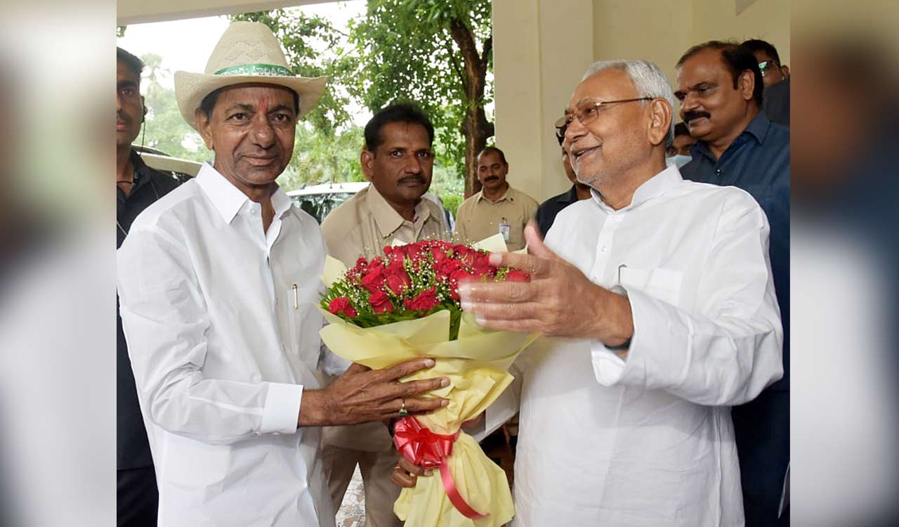 Bleak chances of KCR accepting Nitish Kumar as leader of united Oppn