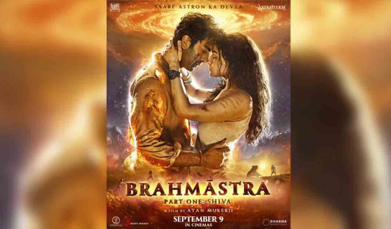 ‘Brahmastra’ makers to have exclusive fan screening with Alia-Ranbir a day before official release