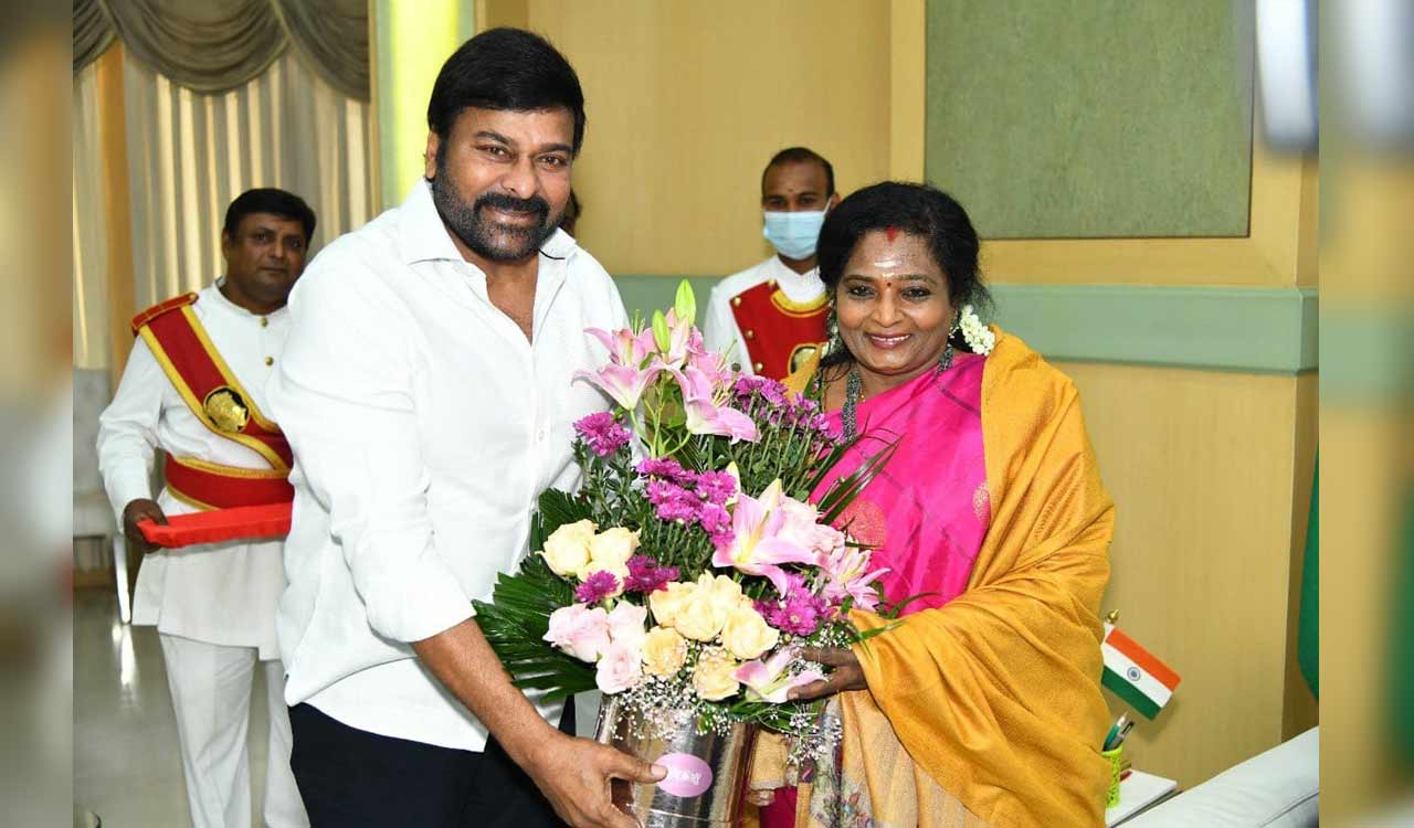 Chiranjeevi gifts personal accident insurance cards to blood donors
