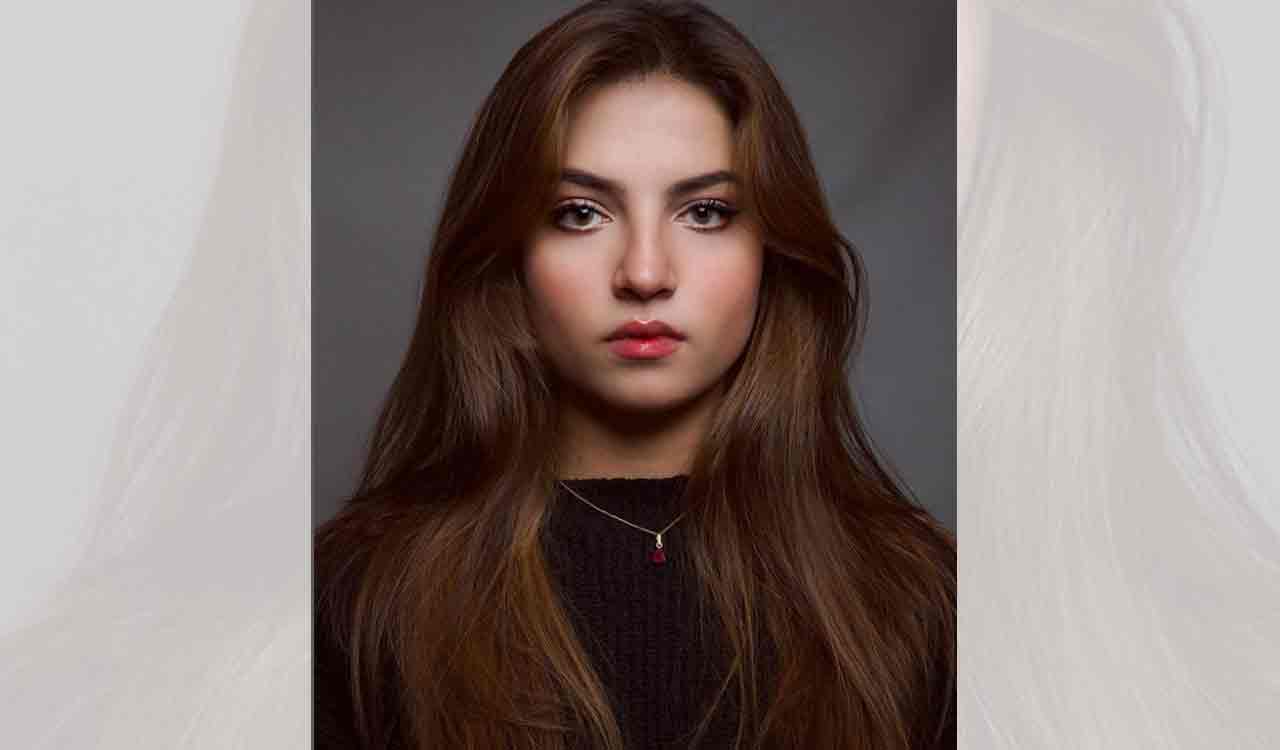 ‘Pawri Ho Rahi Hai’ girl sings ‘Chupke Se’ song, viral video wins hearts over internet